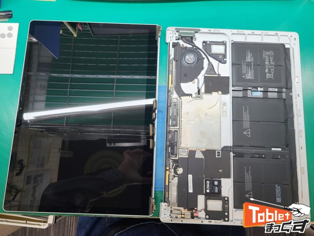 Surface　Laptop4　15インチ　表示不良修理　本体とディスプレイの分離