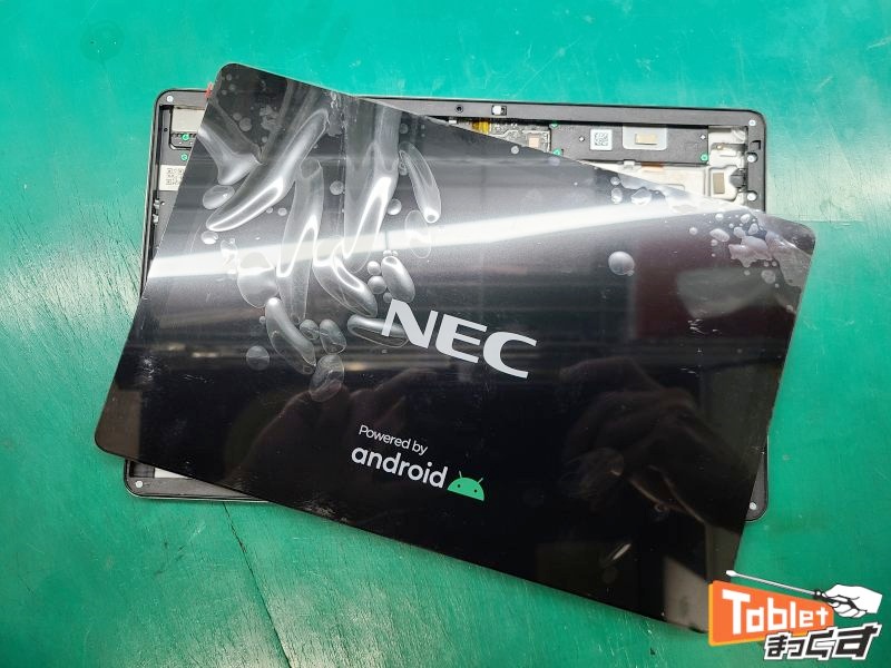 LAVIE Tab T10d(PC-T1055/ETS,T1055ETS) 画面交換修理 大阪梅田店