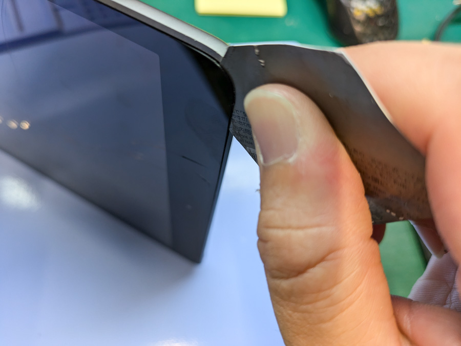 iPad (第7世代) ガラスが割れてタッチが効かない【画面交換修理 