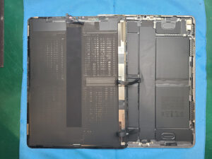 iPad Pro 12.9インチ(第5世代) ガラス液晶割れ画面交換修理 