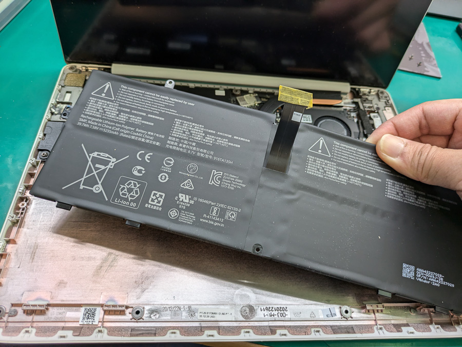 Surface Laptop Go 電池持ちが悪くなった【即日バッテリー交換 