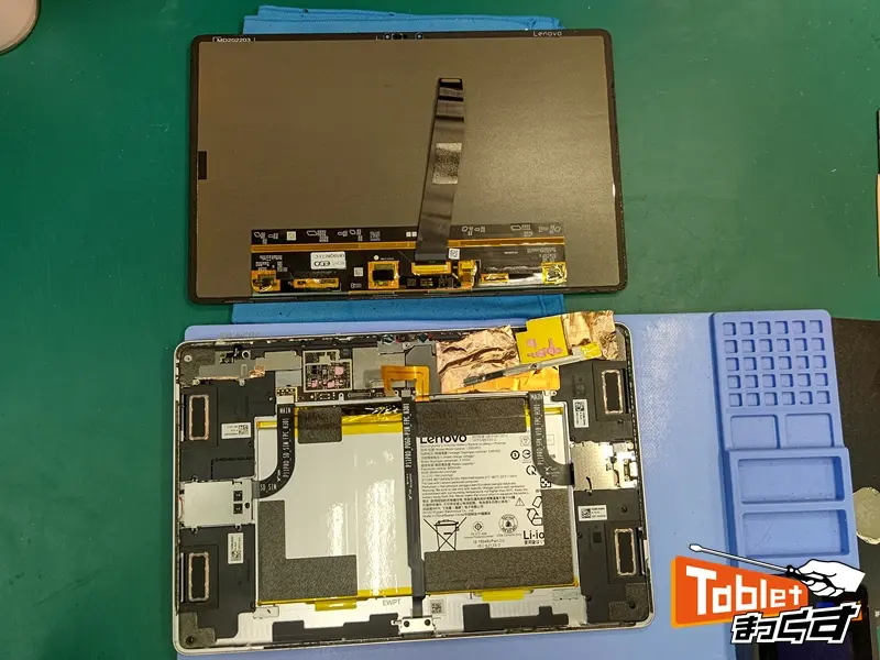 LAVIE　T11　(PC-T1195BAS)　充電サブ基板交換修理　画面取り外し
