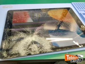 iPad (第9世代) 　修理前の状態