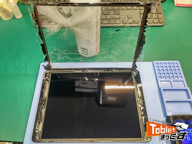 iPad (第9世代) タッチパネル取り外し