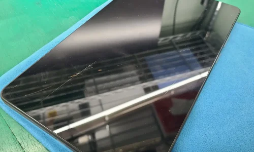 Lenovo Tab One 画面割れ　全体写真