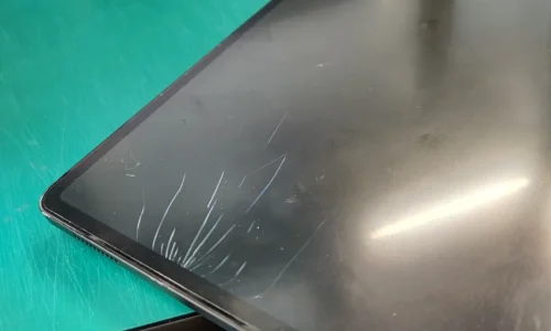 Galaxy Tab S8 Ultra 破損状況