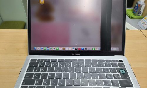 MacBook Air (M1,2020) 液晶割れ画面交換修理-1