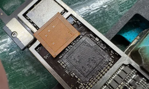 iPad 7 突然ロゴループになって起動しない【基板復旧修理】-4