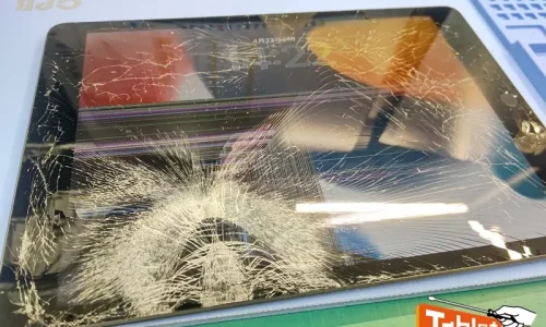 iPad (第9世代) 　修理前の状態